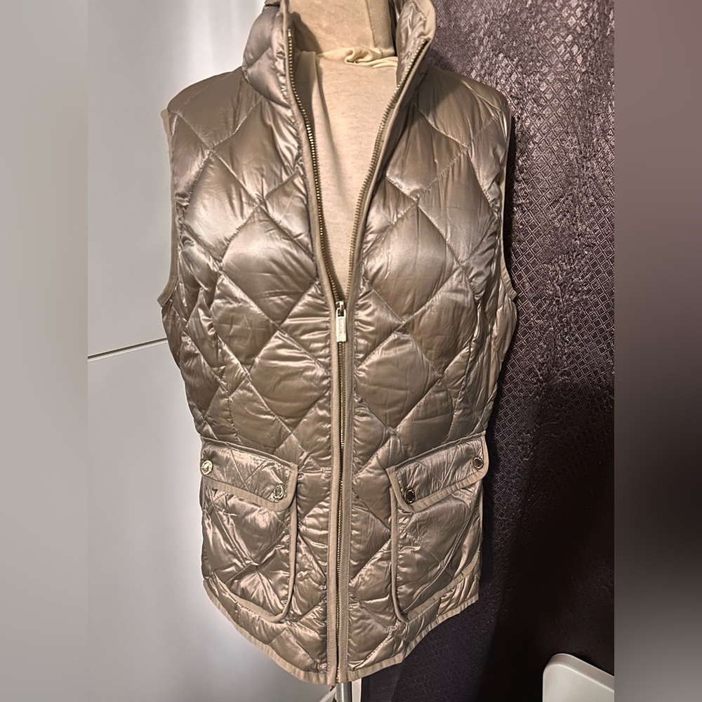 Beish vest size L